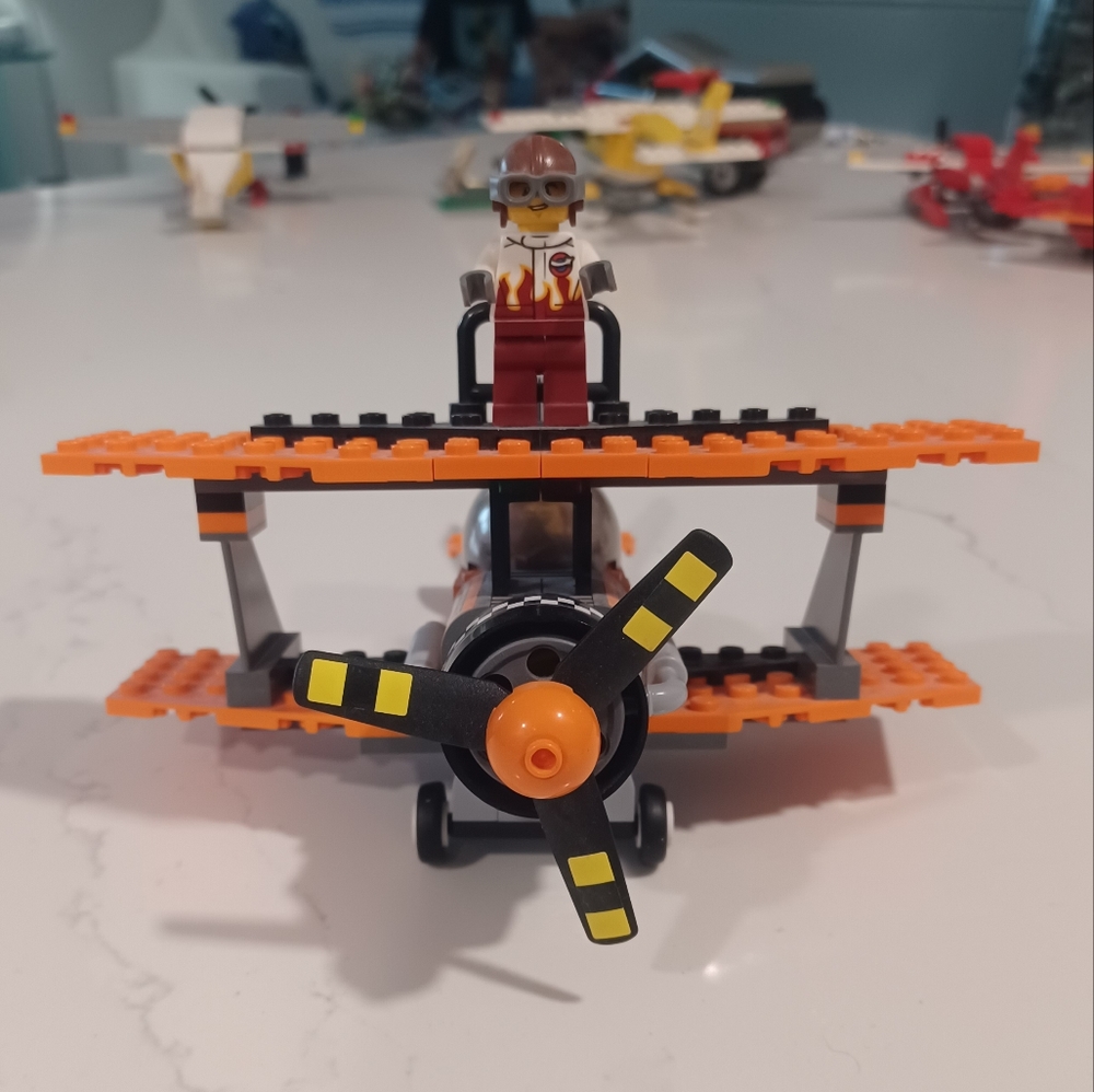 LEGO plane - Picture 8 of 8